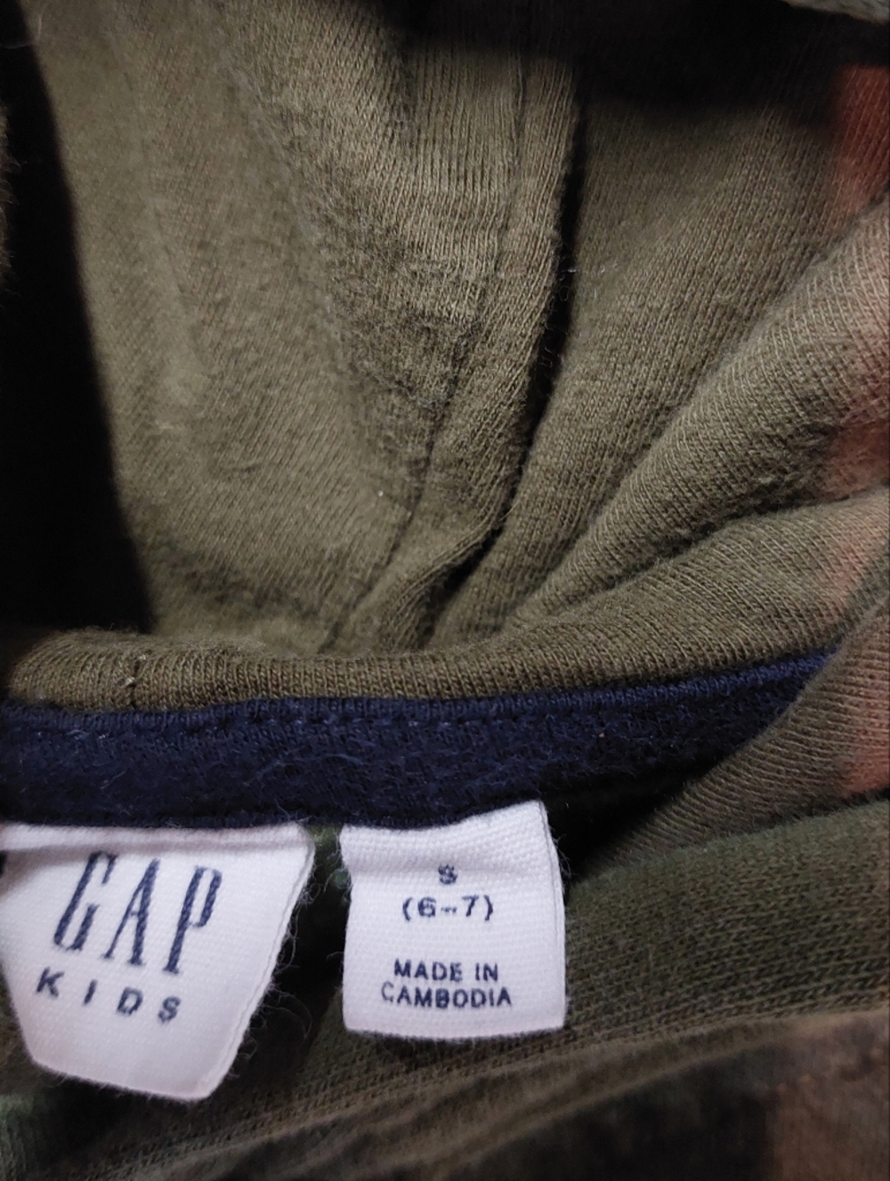 GAP Kids Camo Hoodie - Picture 3 of 3